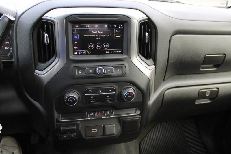 Used 2019 Chevrolet Silverado 1500 Custom w/ Custom Value Package AWD/4WD image 15
