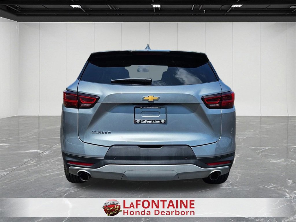 Used 2025 Chevrolet Blazer LT w/ Driver Confidence Package image 3