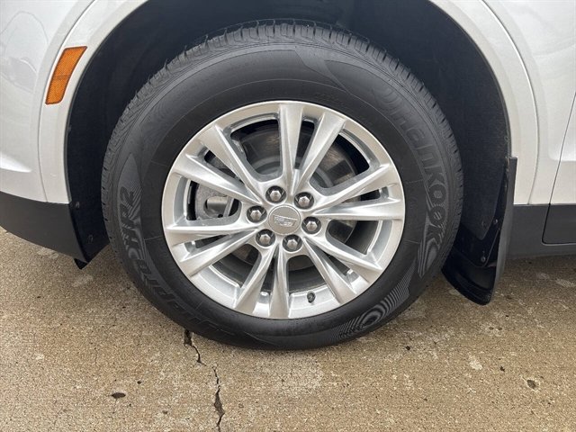 Used 2020 Cadillac XT5 Luxury w/ LPO, Floor Liner Package AWD/4WD image 2