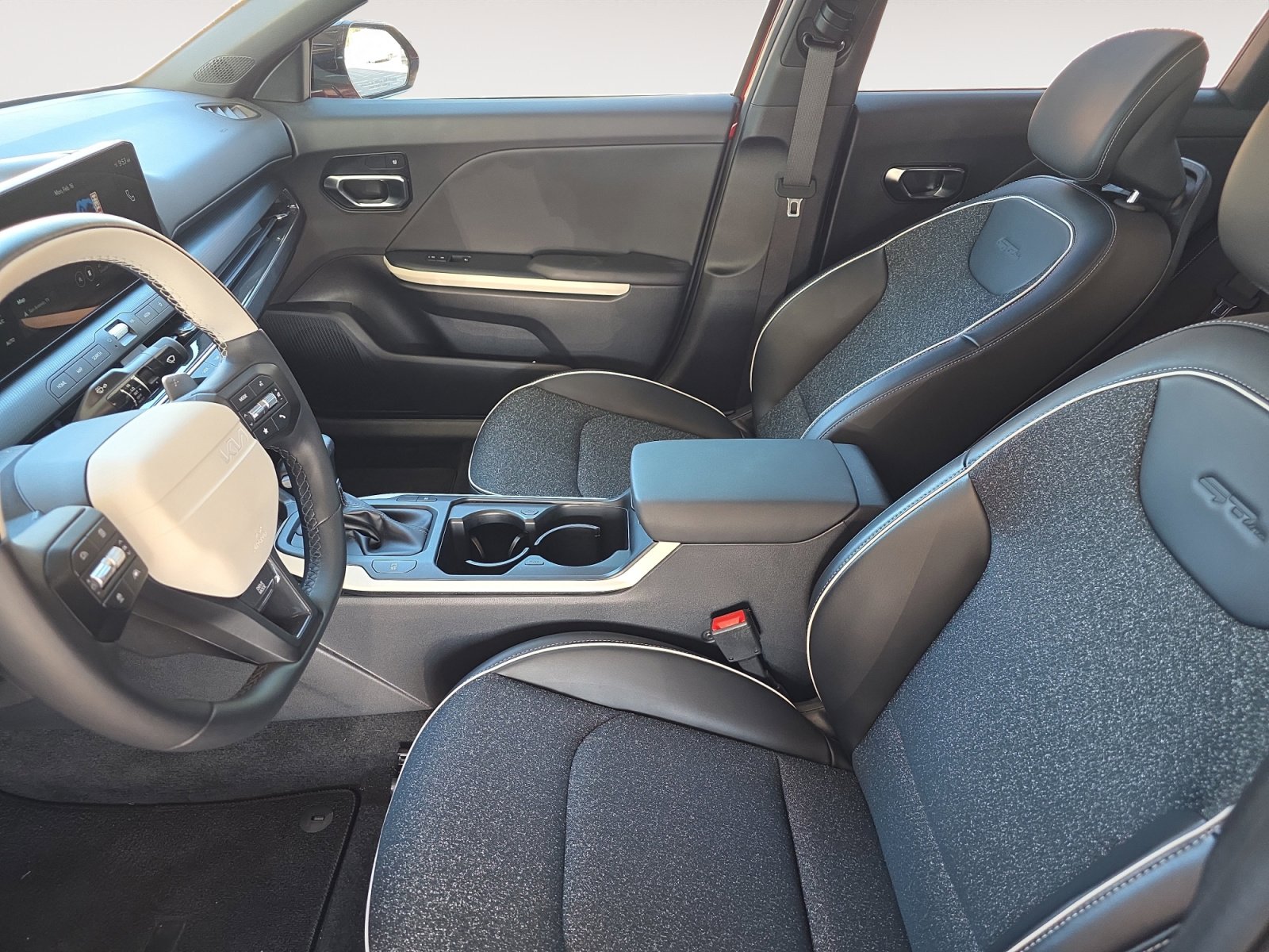 Used 2025 Kia K4 GT-Line w/ GT-Line Sunroof Package image 21