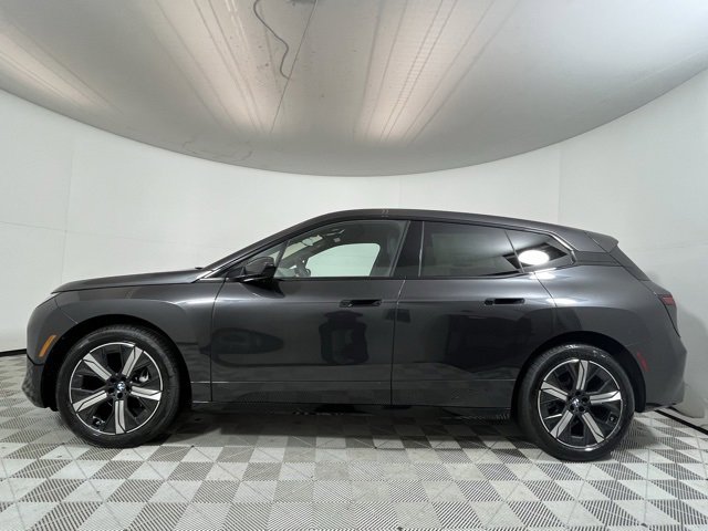 New 2026 BMW iX xDrive60 w/ Premium Package image 4