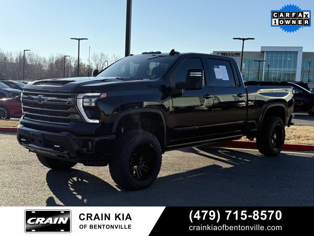 Used 2024 Chevrolet Silverado 2500 High Country w/ Midnight Edition image 3