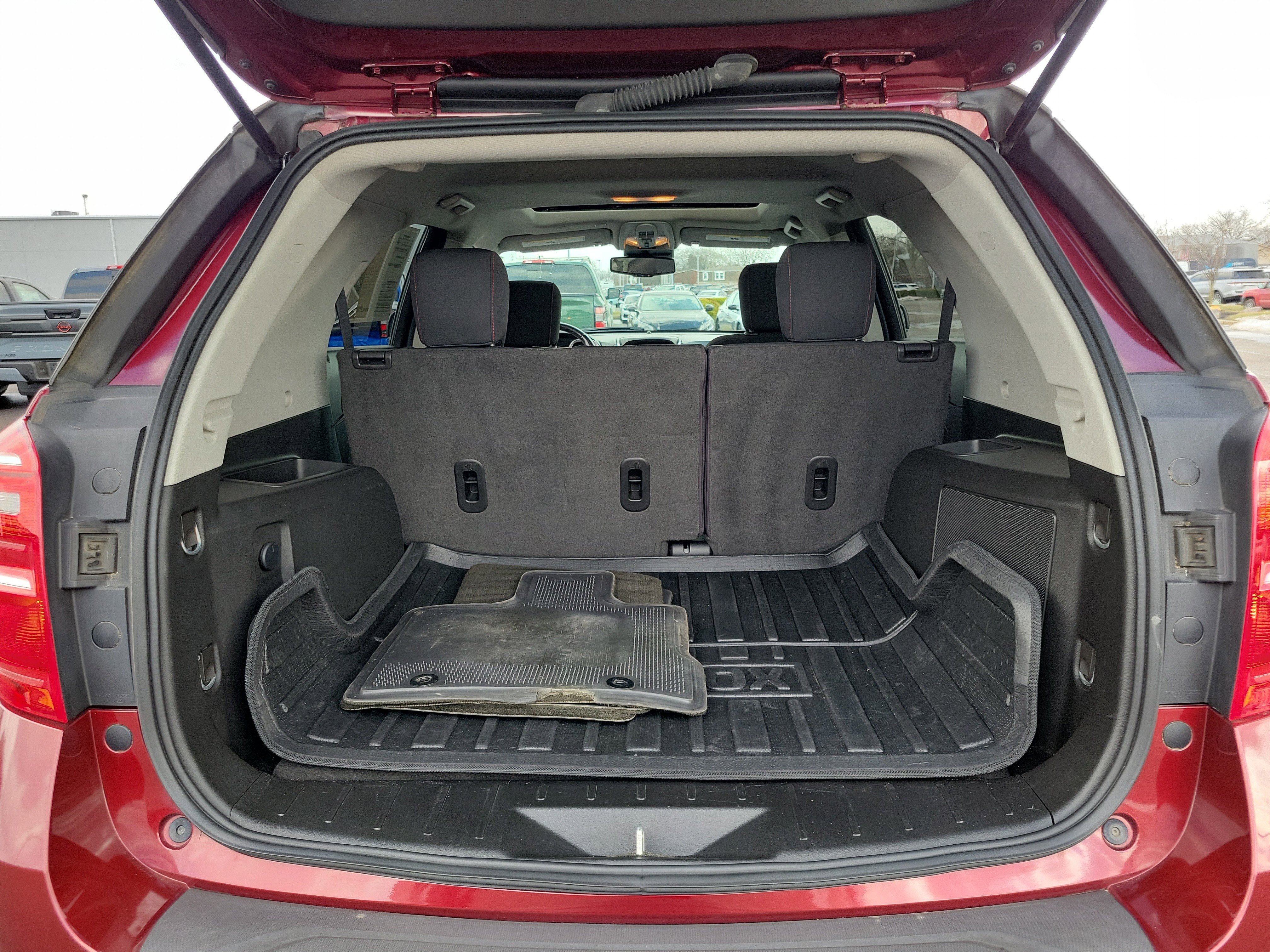 Used 2017 Chevrolet Equinox LT image 8