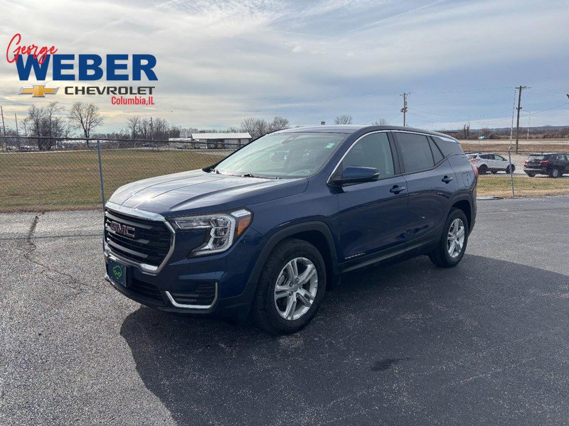 Used 2023 GMC Terrain SLE image 1