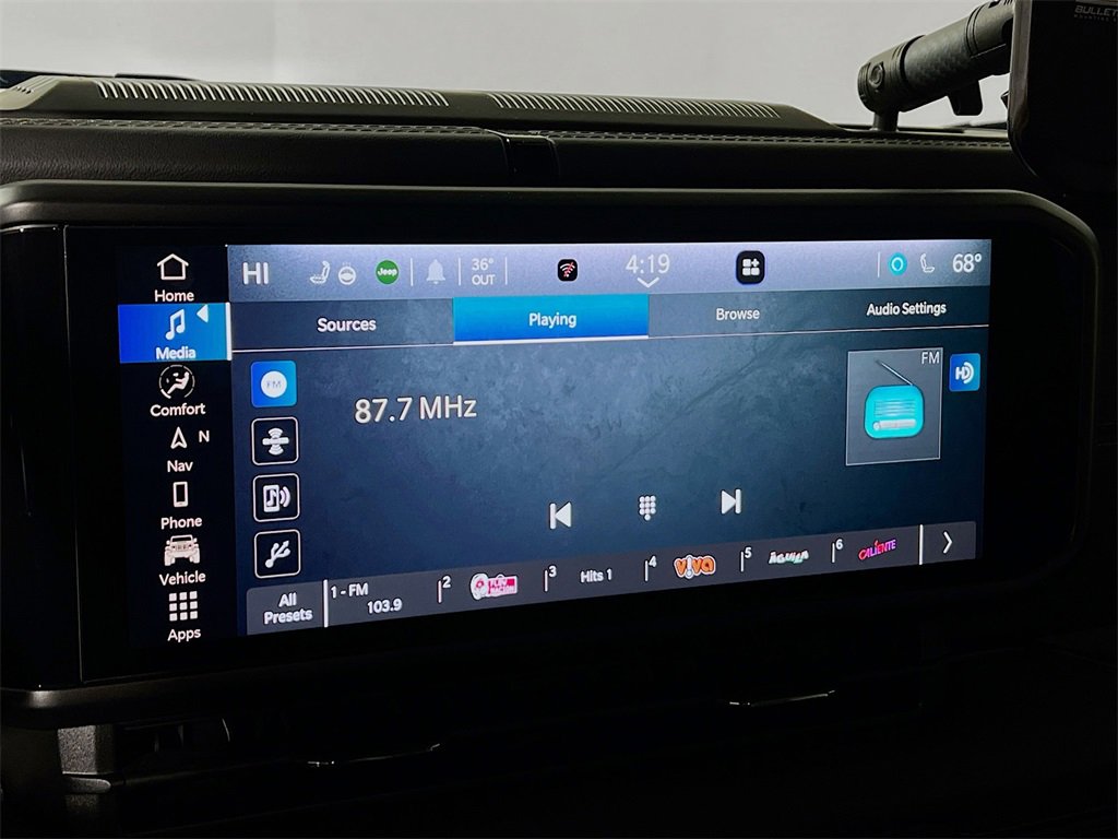 Used 2024 Jeep Wrangler Unlimited Rubicon 4xe image 15