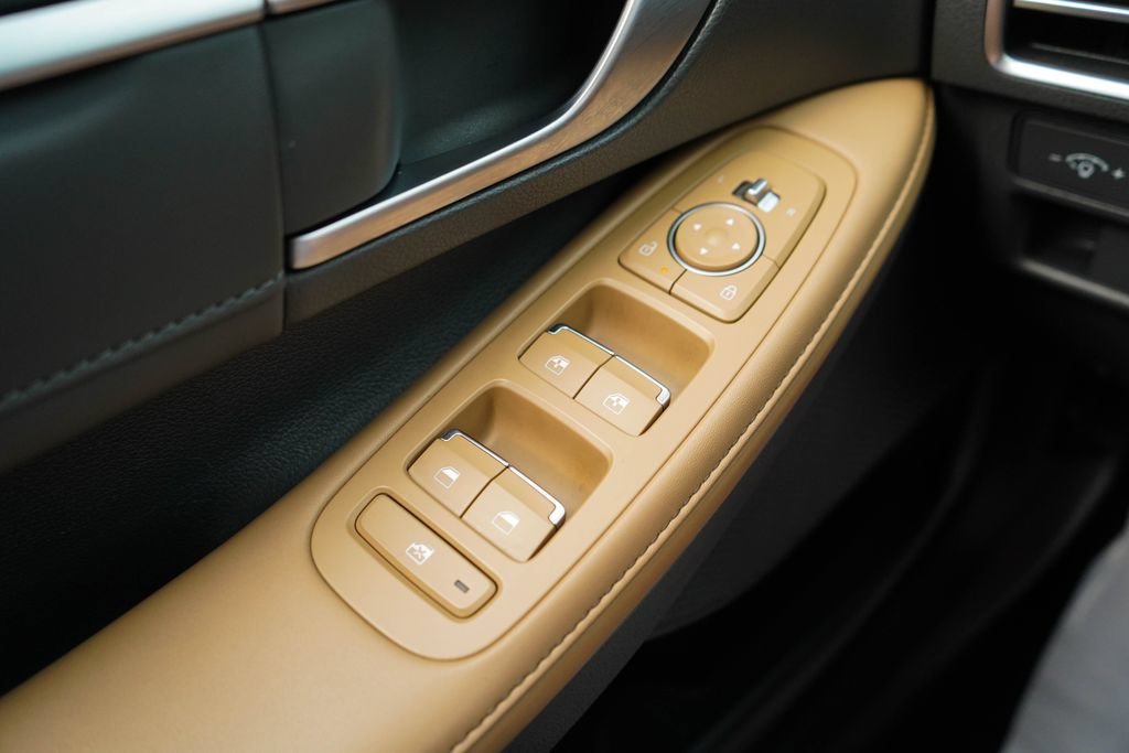 Used 2024 Hyundai Sonata Limited FWD image 30