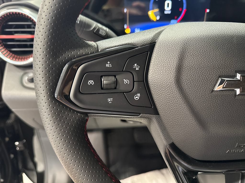 New 2026 Chevrolet Trax RS w/ Sunroof Package FWD image 5