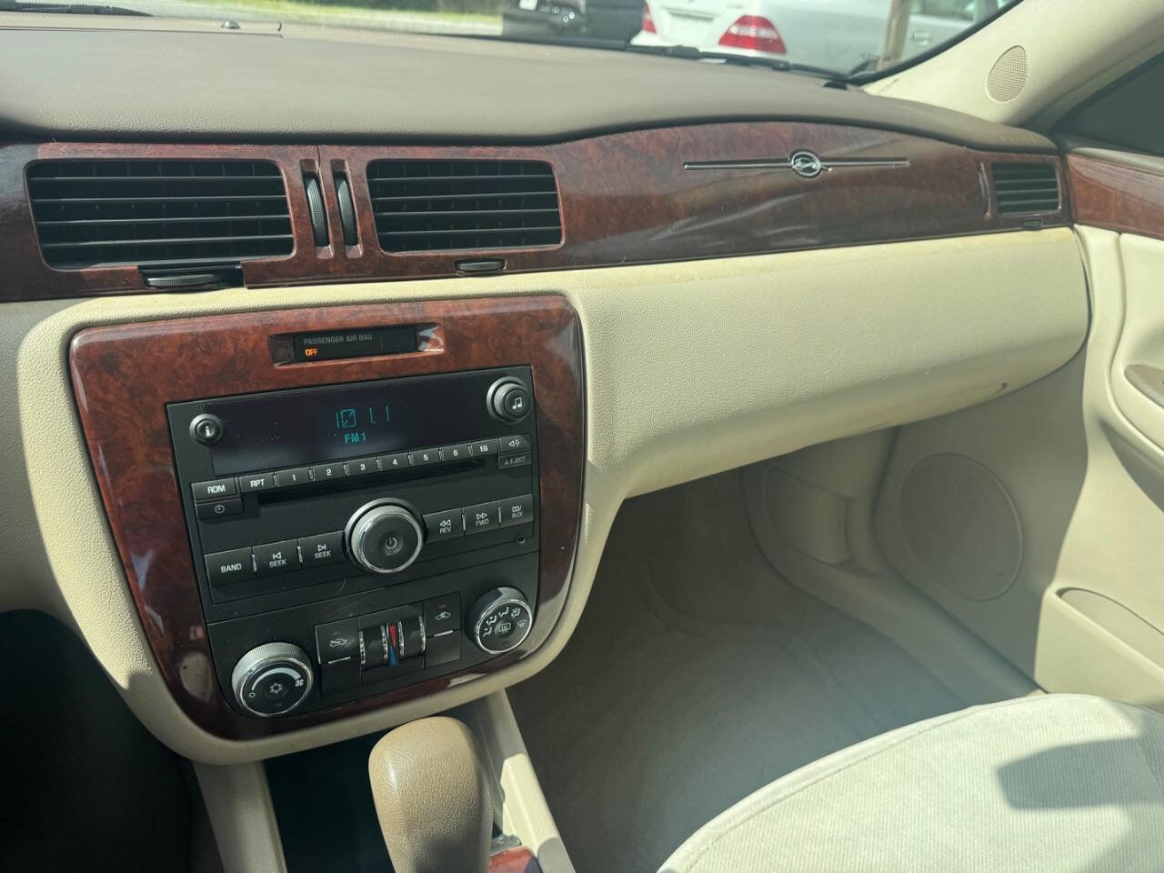 Used 2007 Chevrolet Impala LT image 19