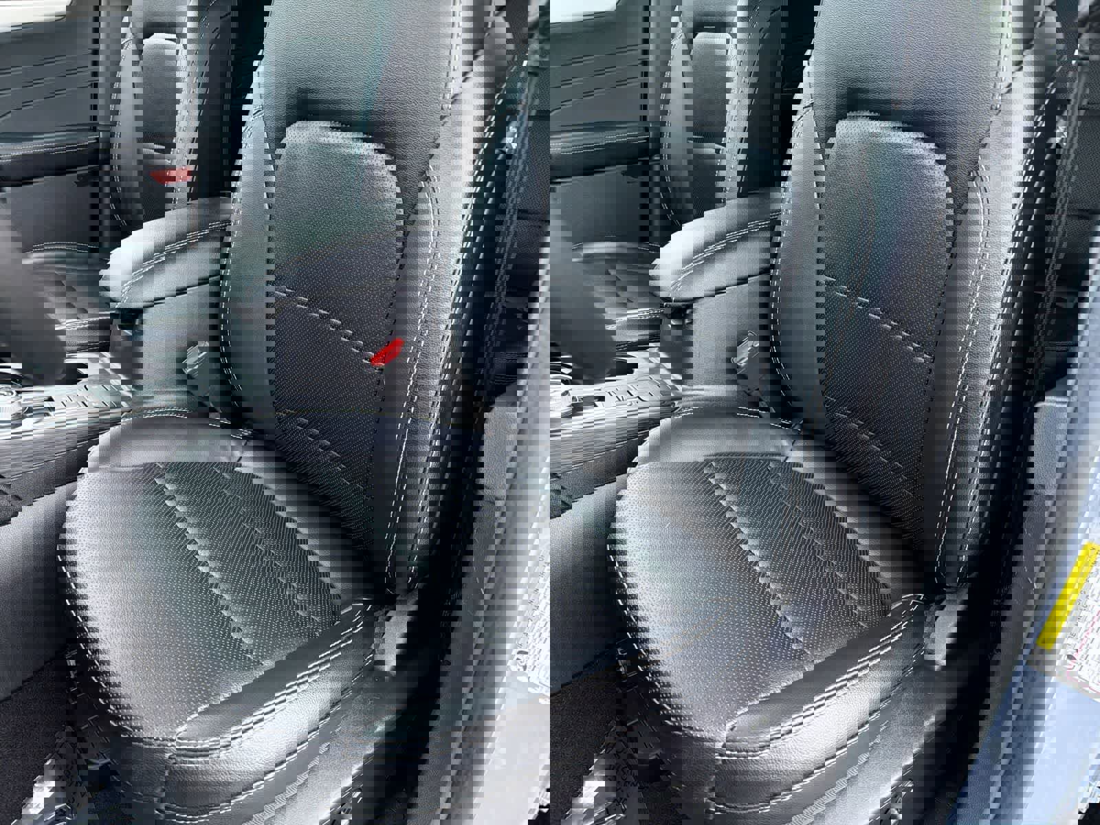 Certified 2022 Ford Escape SEL image 17