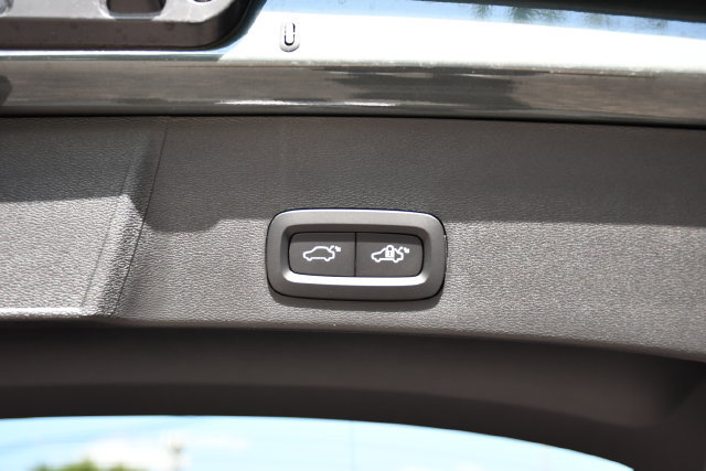 New 2026 Volvo XC40 B5 Plus w/ Climate Package AWD/4WD image 28
