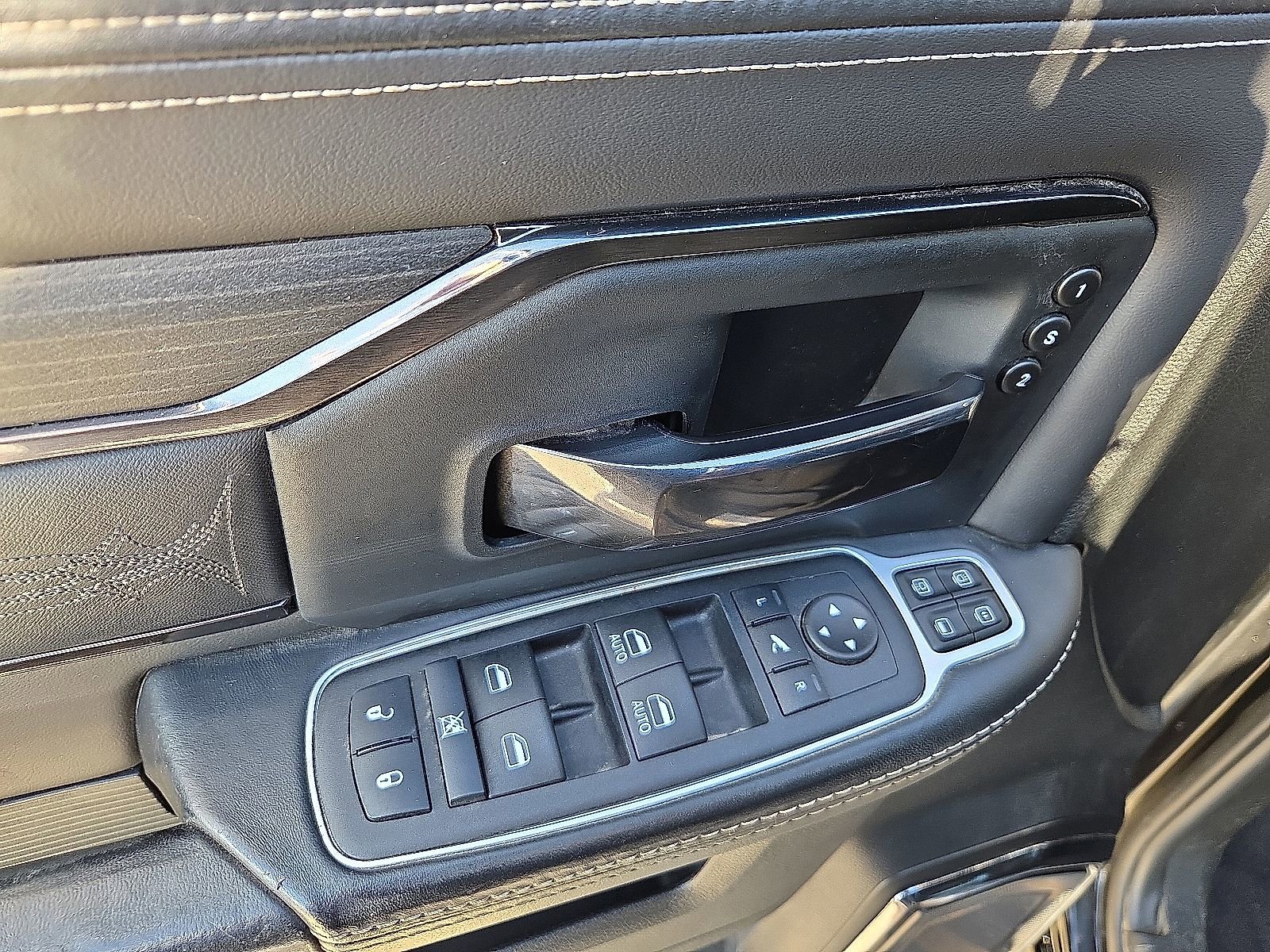 Used 2024 RAM 2500 Limited image 13