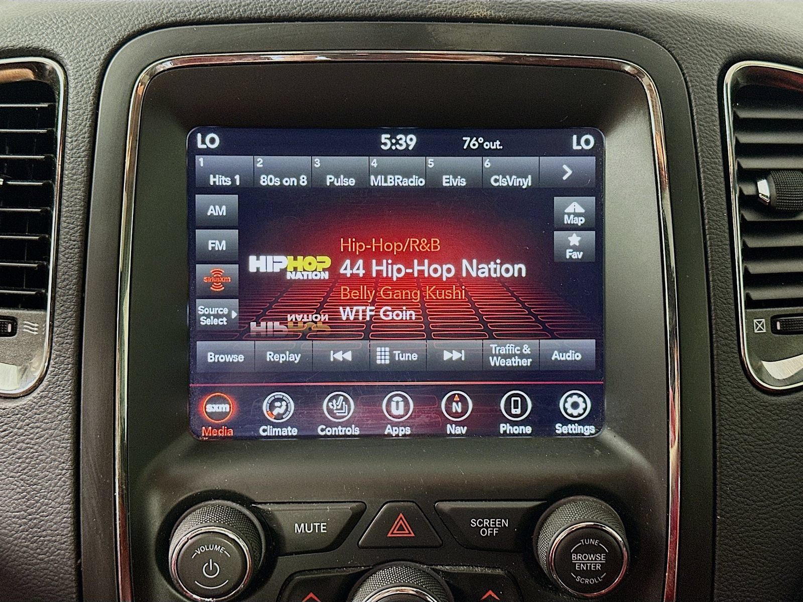 Used 2020 Dodge Durango R/T w/ Blacktop Package AWD/4WD image 15