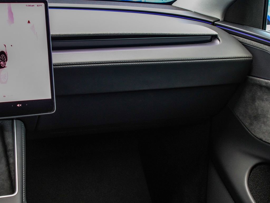 Used 2026 Tesla Model Y Long Range image 16