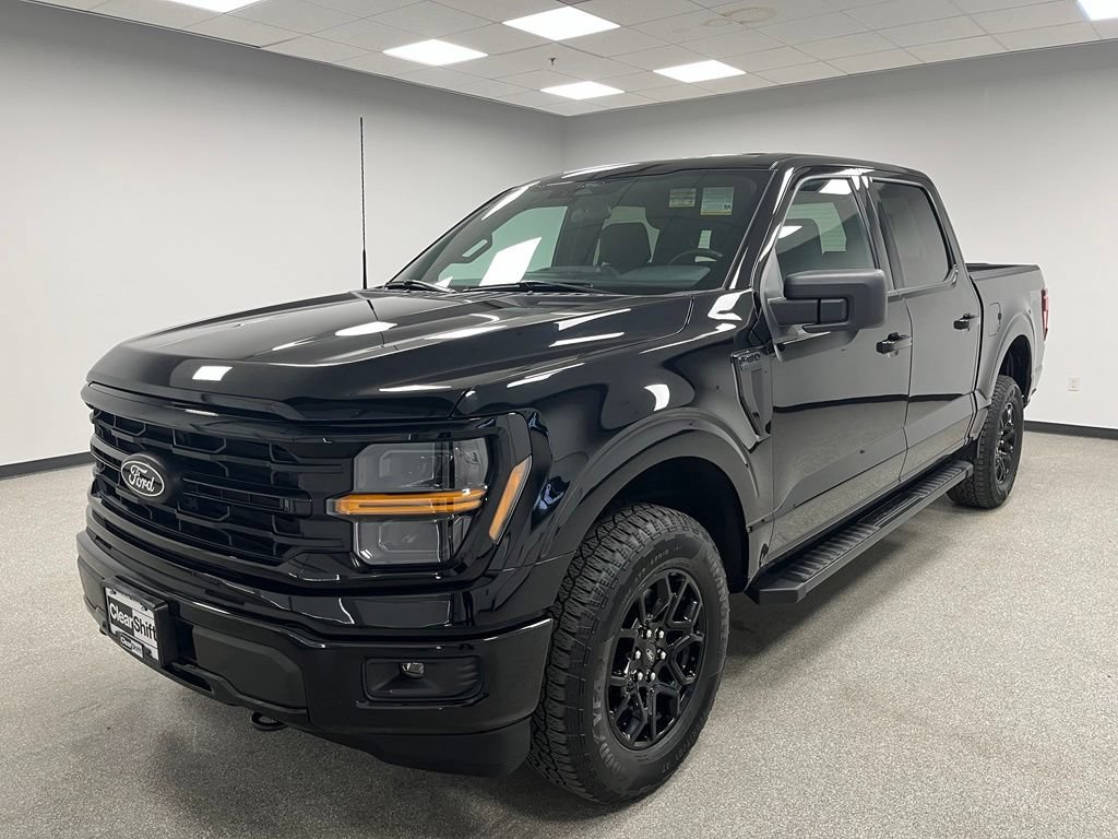 Used 2025 Ford F150 XLT w/ Equipment Group 301A Standard AWD/4WD image 4