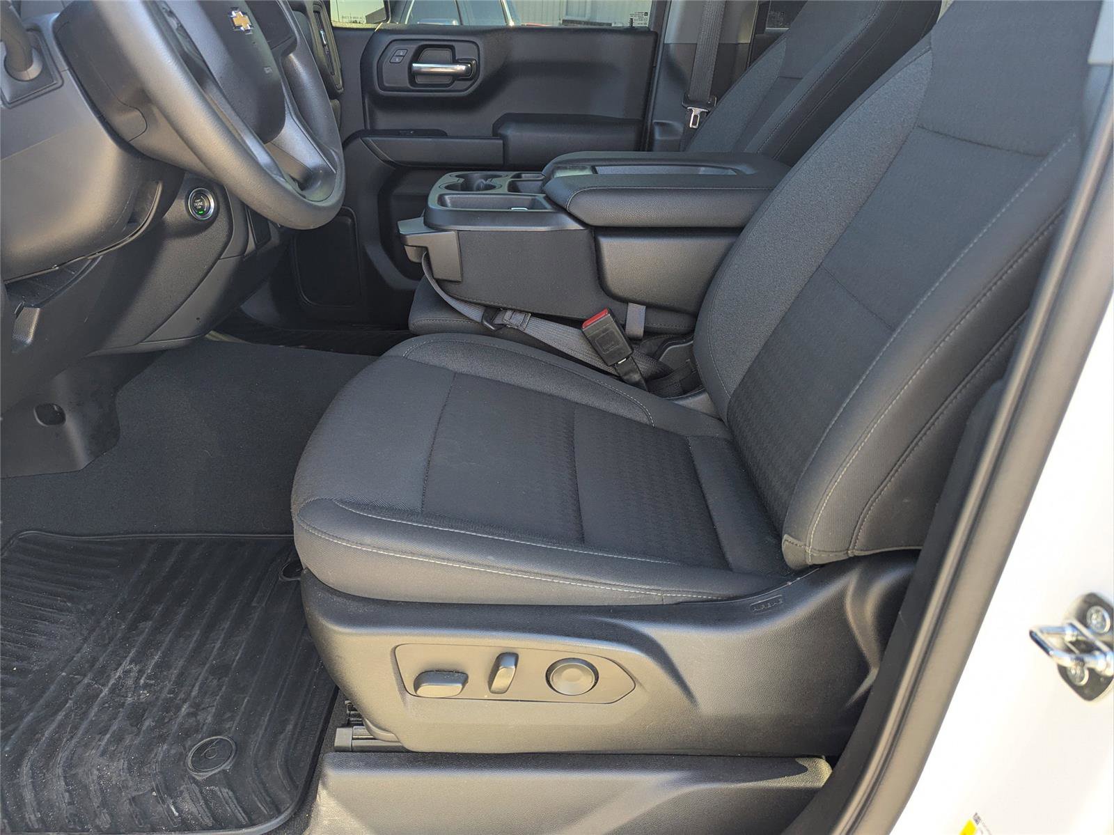 Used 2022 Chevrolet Silverado 1500 Custom image 13