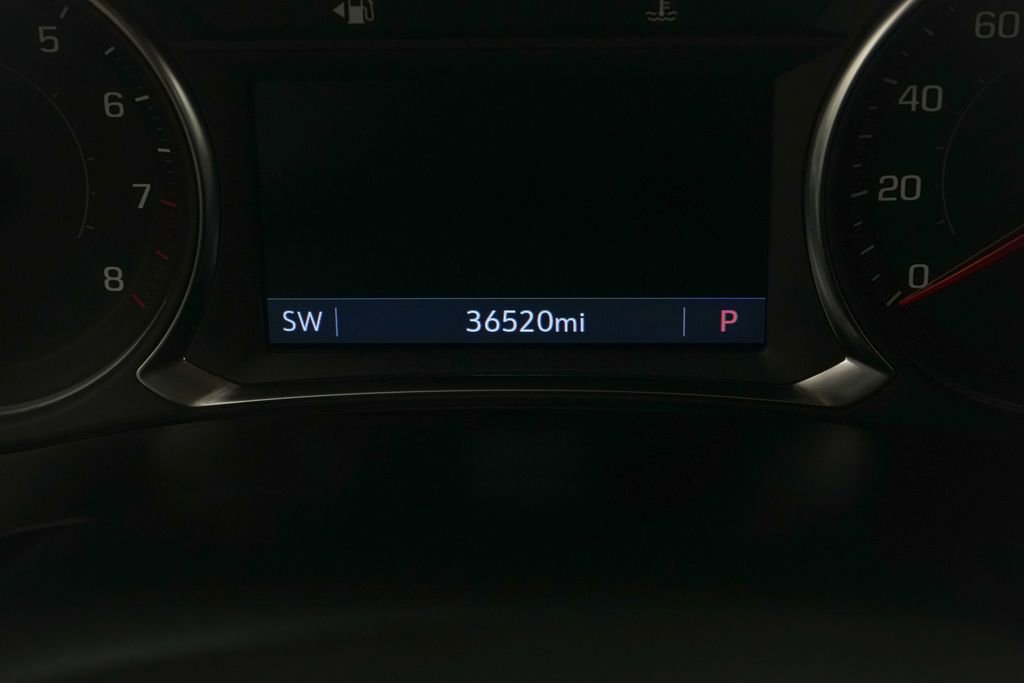 Used 2023 Chevrolet Traverse LT FWD image 17