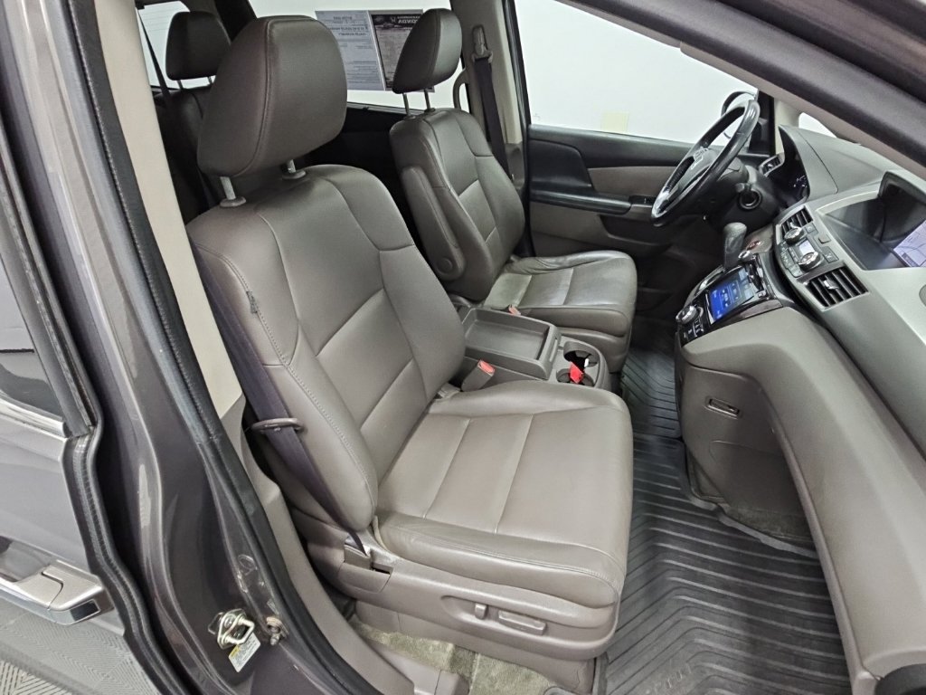 Used 2016 Honda Odyssey Touring Elite image 35
