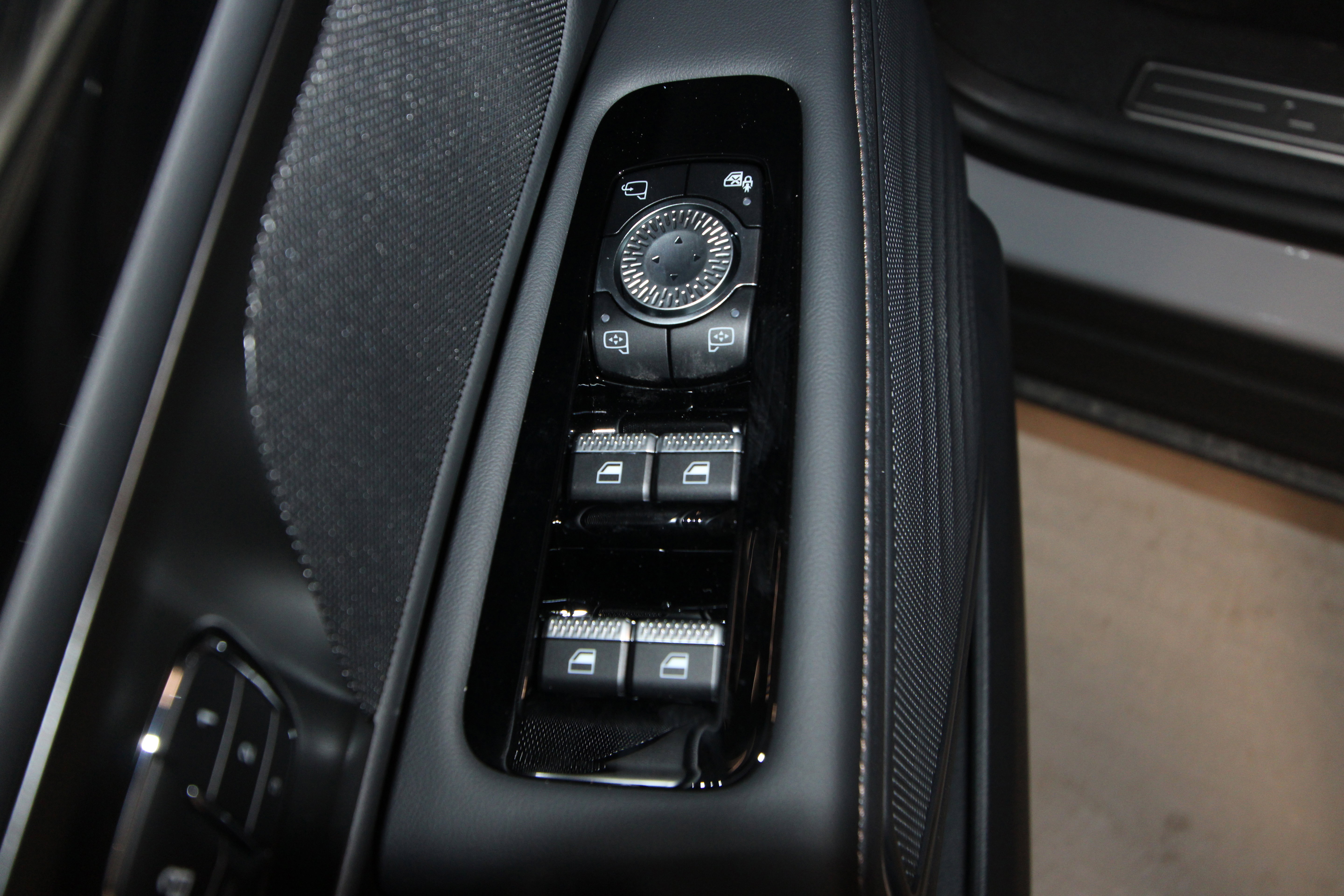 New 2026 Lincoln Nautilus Premier AWD/4WD image 5
