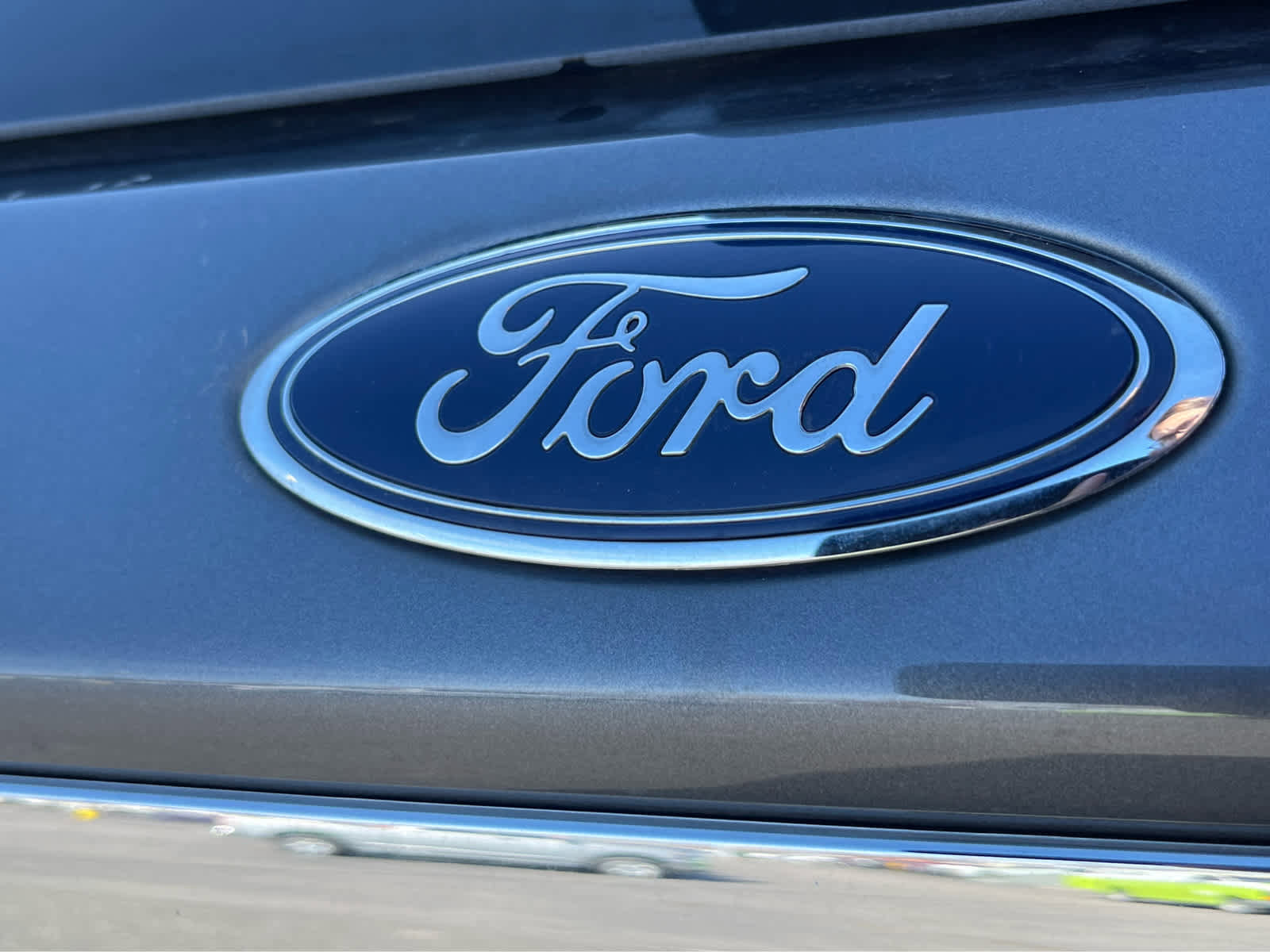 Used 2023 Ford Explorer XLT w/ Equipment Group 202A image 9