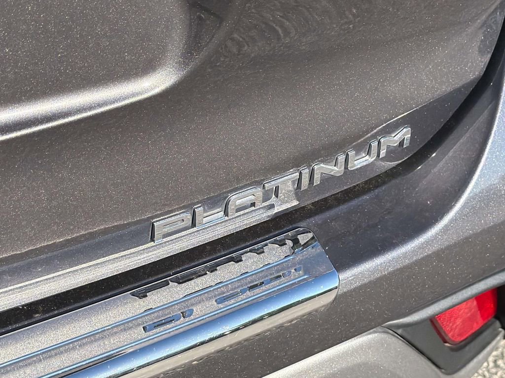 Used 2023 Toyota Highlander Platinum image 7