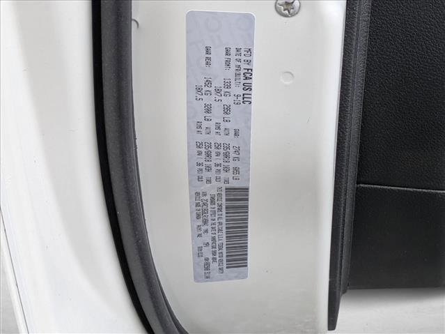 Used 2020 Chrysler Pacifica Touring-L image 15