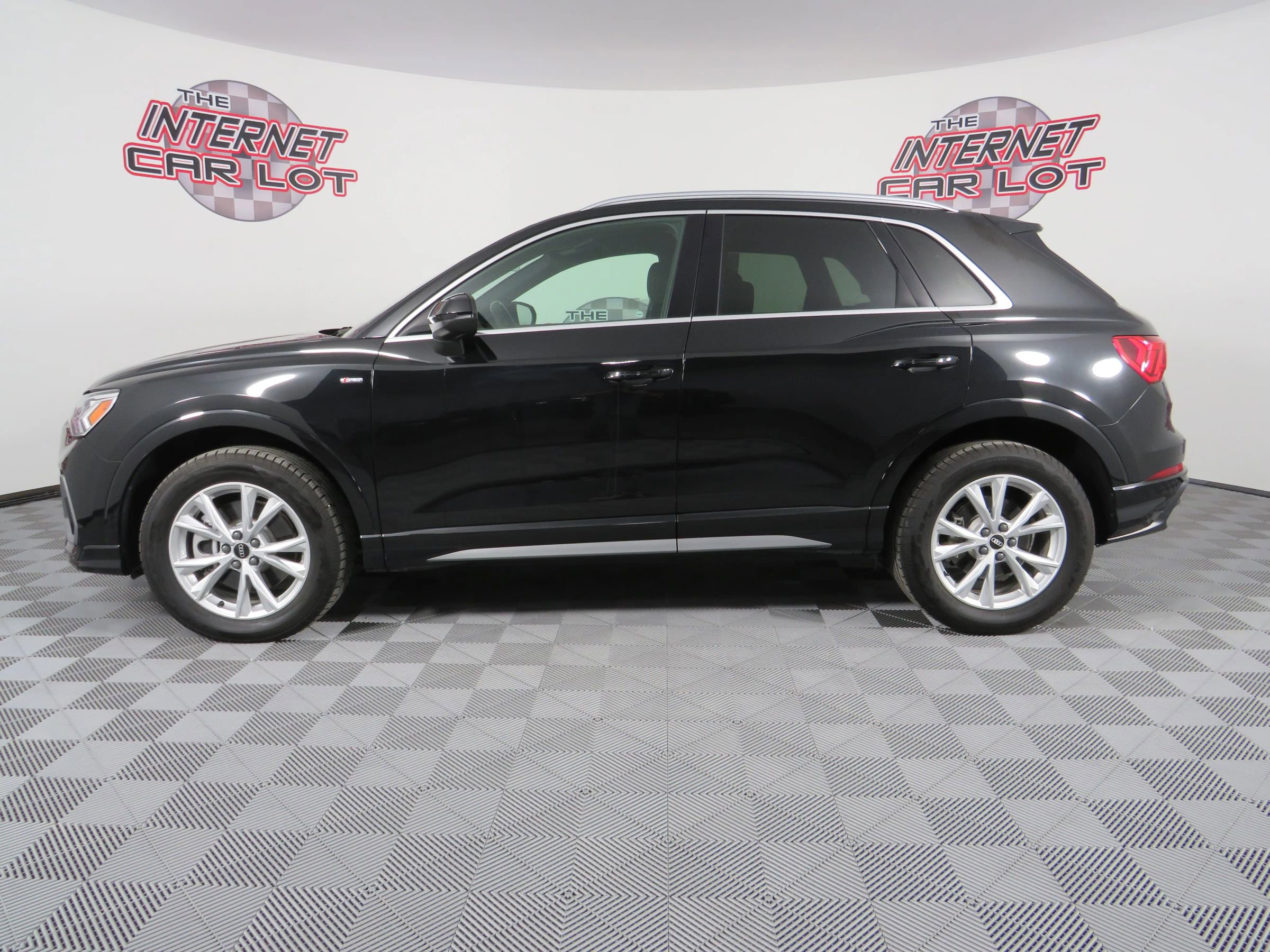 Used 2021 Audi Q3 2.0T Premium Plus w/ Premium Plus Package AWD/4WD image 8