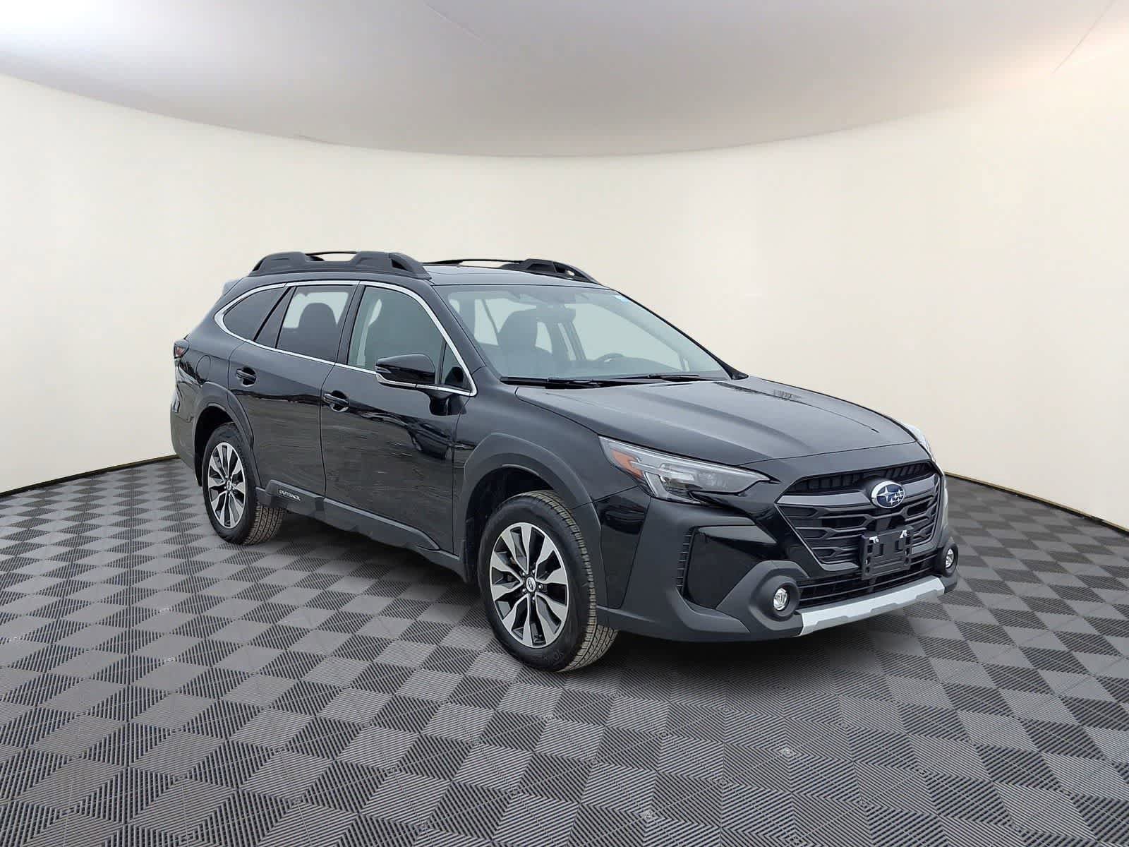Used 2025 Subaru Outback Limited w/ Popular Package #2 image 4