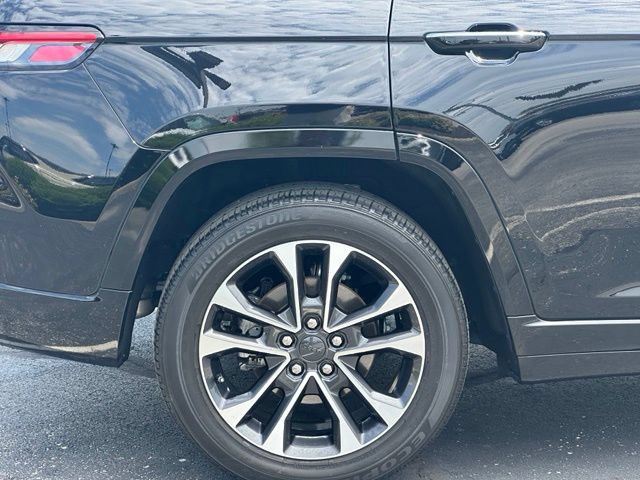 Used 2023 Jeep Grand Cherokee Overland AWD/4WD image 9
