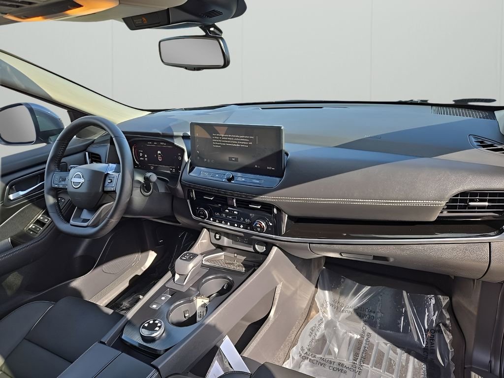 Used 2025 Nissan Rogue SL w/ SL Premium Package image 23