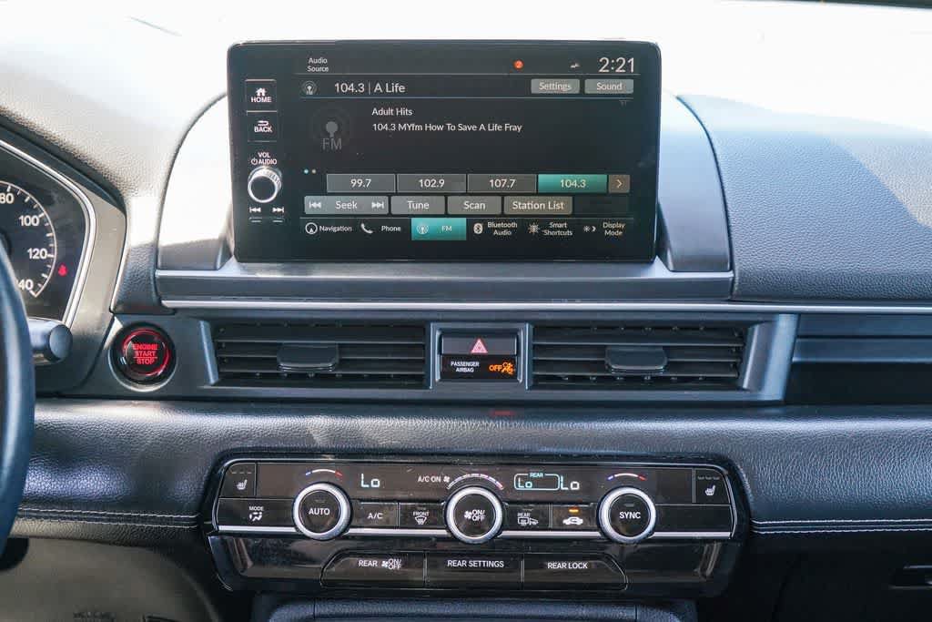 Used 2024 Honda Pilot Touring image 11