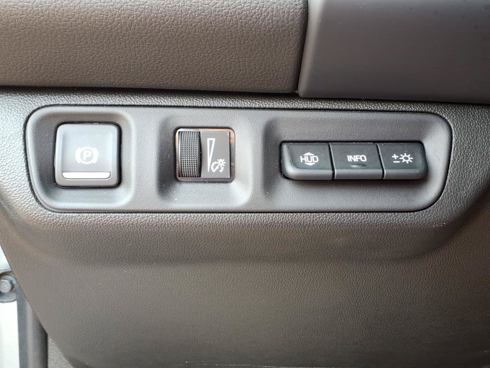 Certified 2023 GMC Acadia AT4 w/ Technology Package AWD/4WD image 25