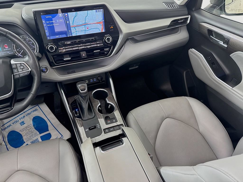 Used 2022 Toyota Highlander Platinum image 30