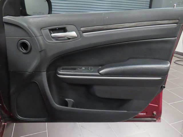 Used 2019 Chrysler 300 Touring w/ Sport Appearance Package image 14