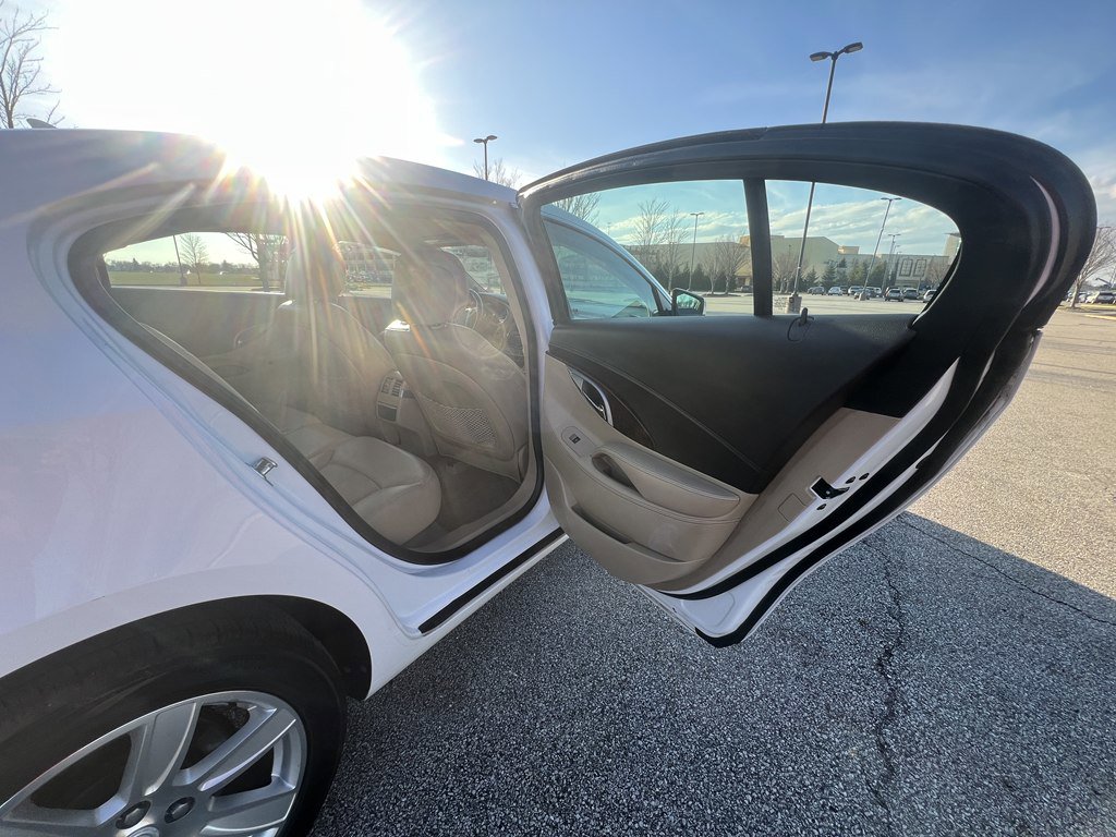 Used 2011 Buick LaCrosse CXL w/ Luxury Package image 12