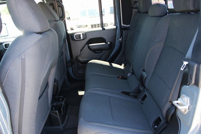 Used 2024 Jeep Gladiator Sport image 24