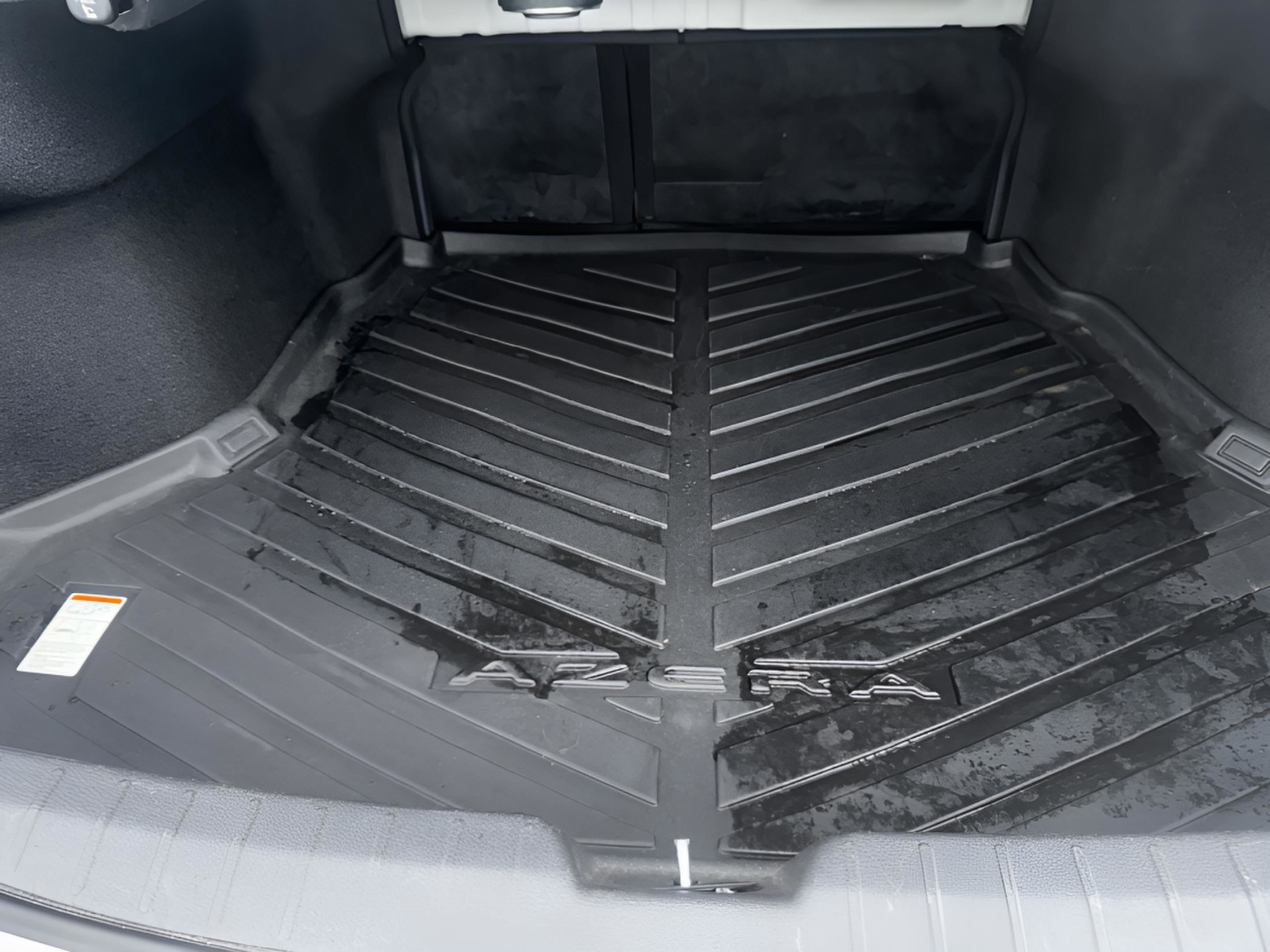 Used 2015 Hyundai Azera Limited image 9