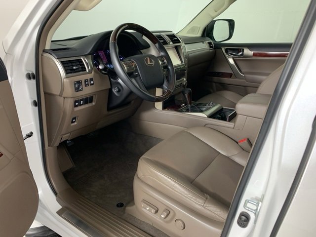 Used 2019 Lexus GX 460 image 34