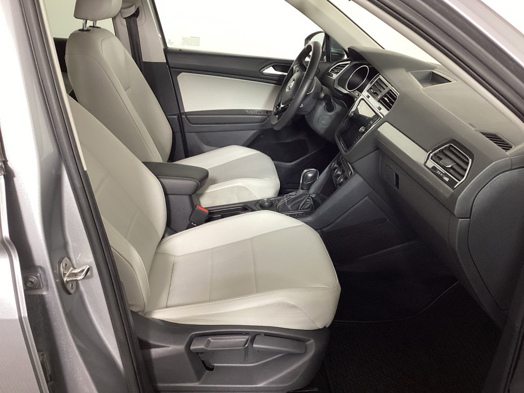 Used 2021 Volkswagen Tiguan SE R-Line AWD/4WD image 9