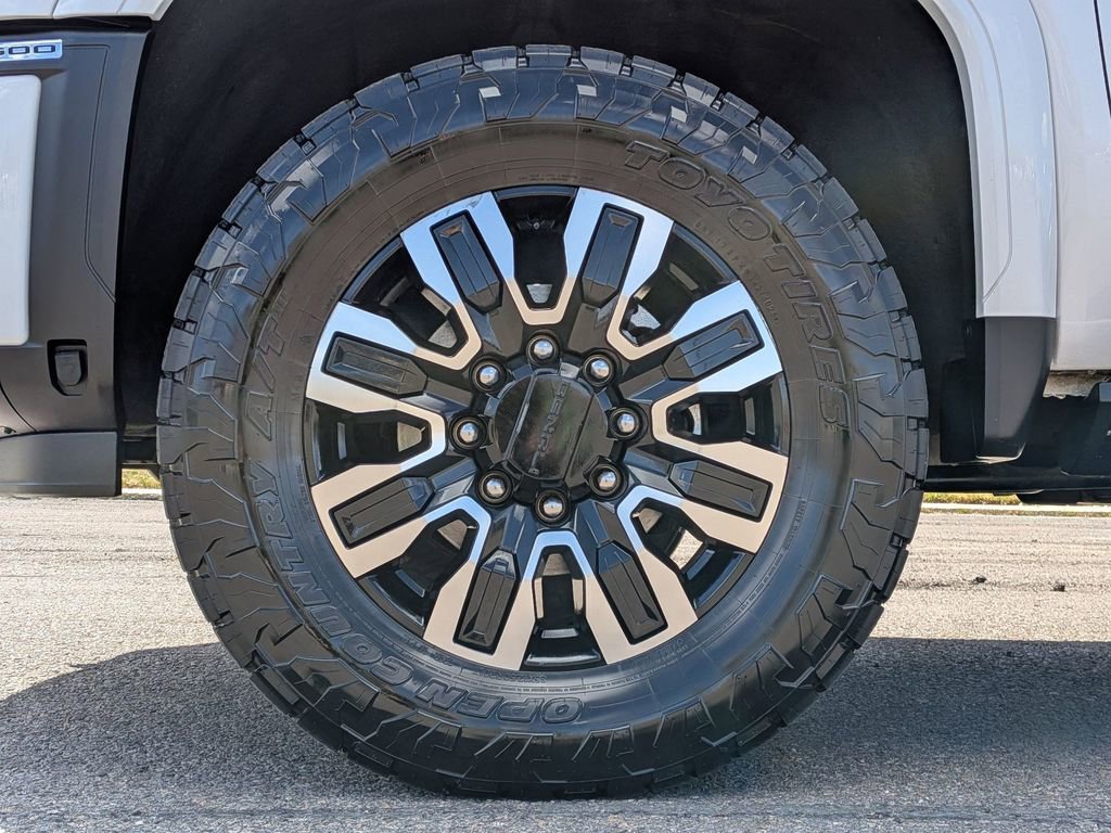 Certified 2024 GMC Sierra 2500 Denali Ultimate AWD/4WD image 25