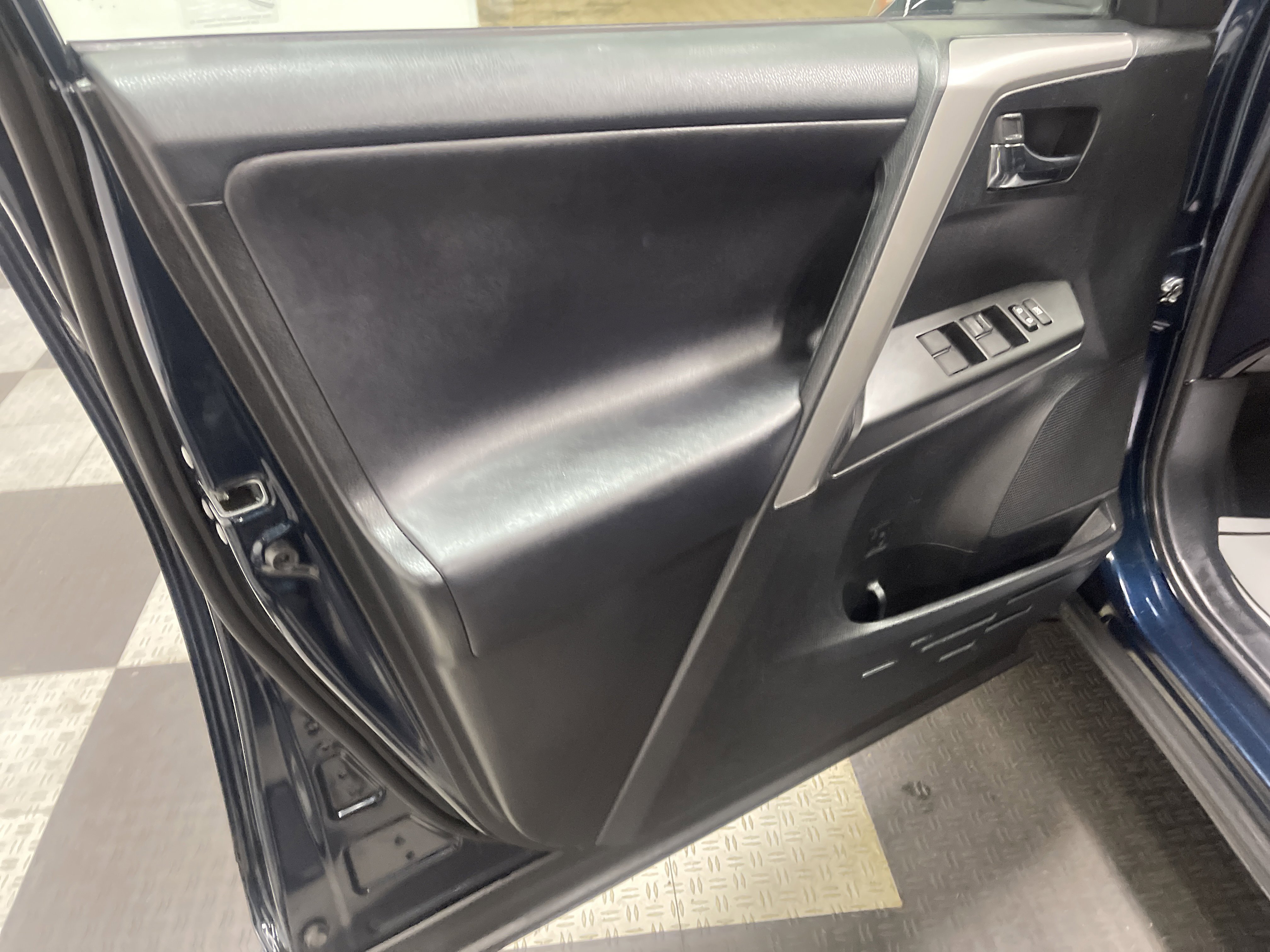 Used 2017 Toyota RAV4 XLE image 10