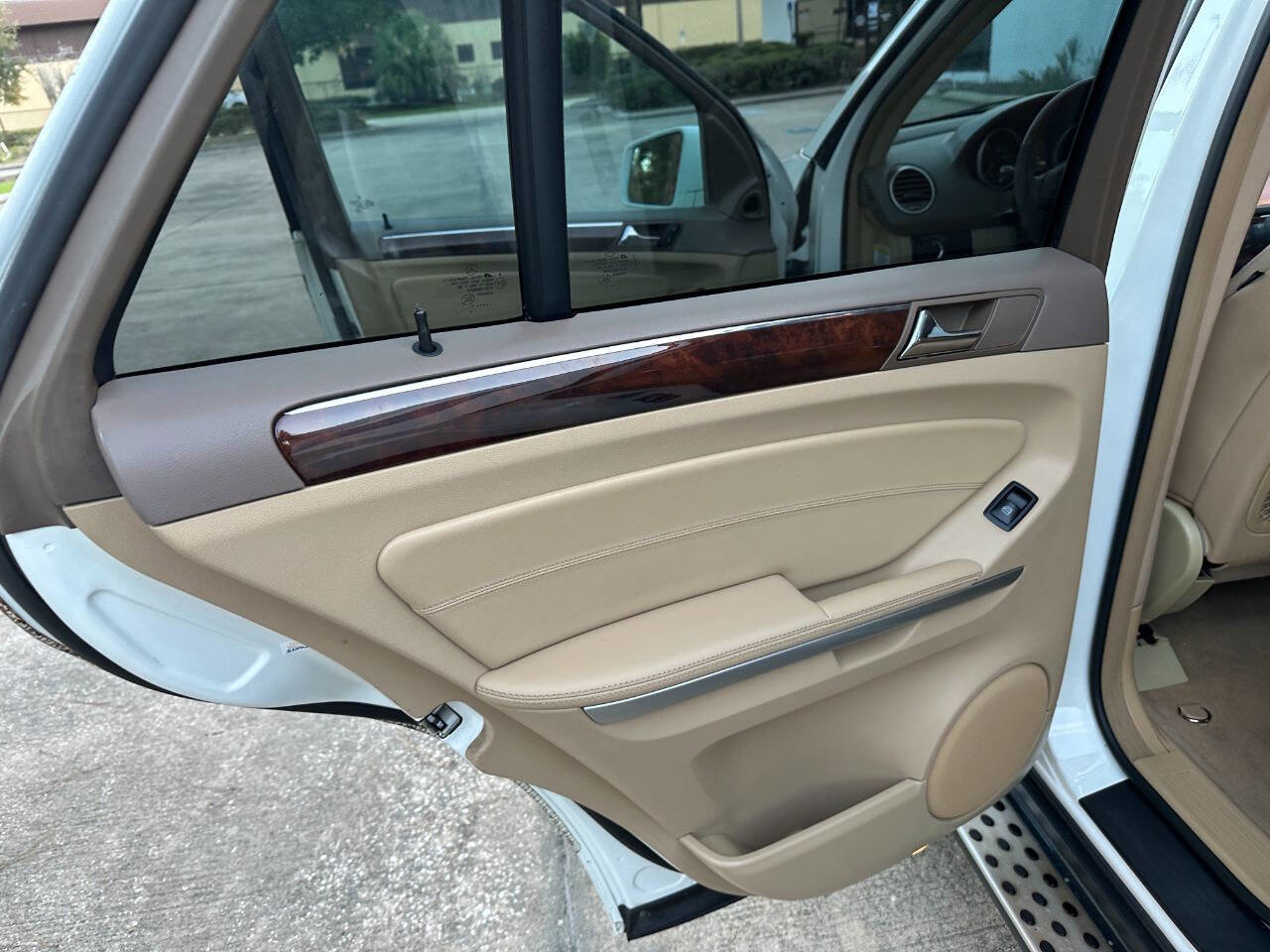 Used 2011 Mercedes-Benz ML 350 2WD image 17