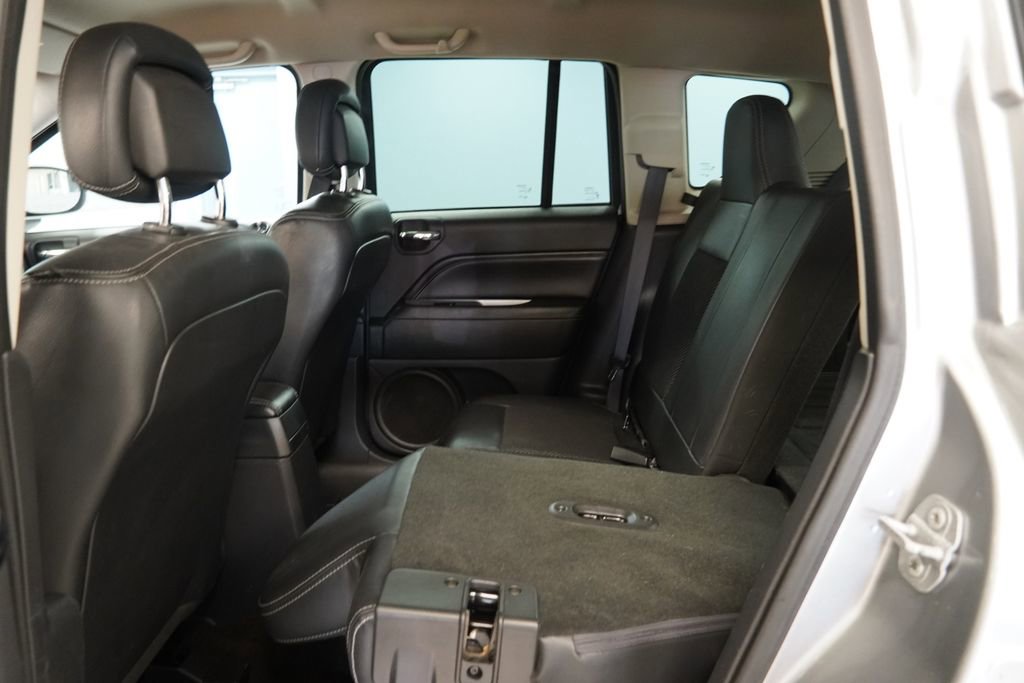 Used 2016 Jeep Compass Latitude AWD/4WD image 26