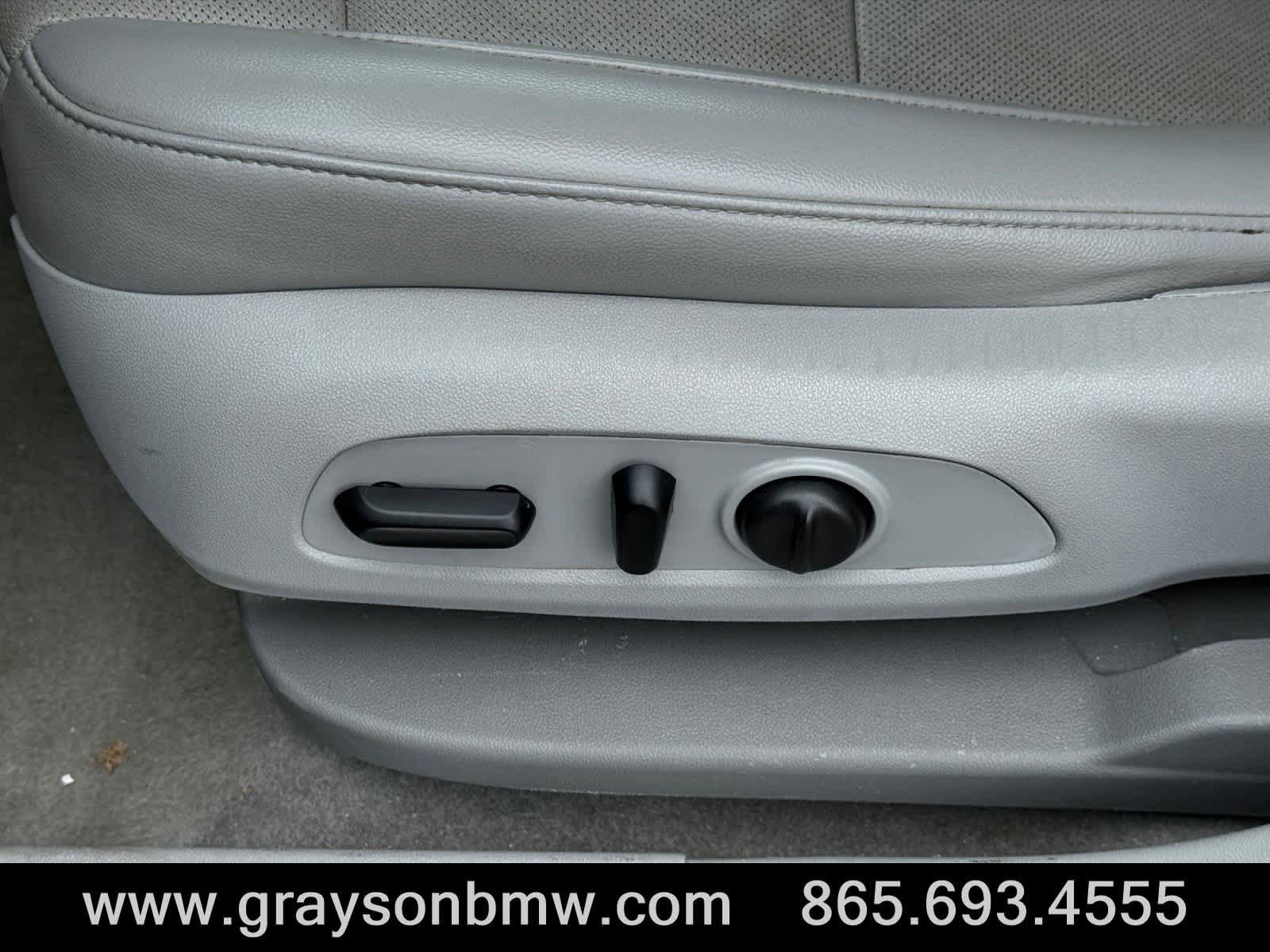 Used 2021 GMC Acadia SLT AWD/4WD image 14