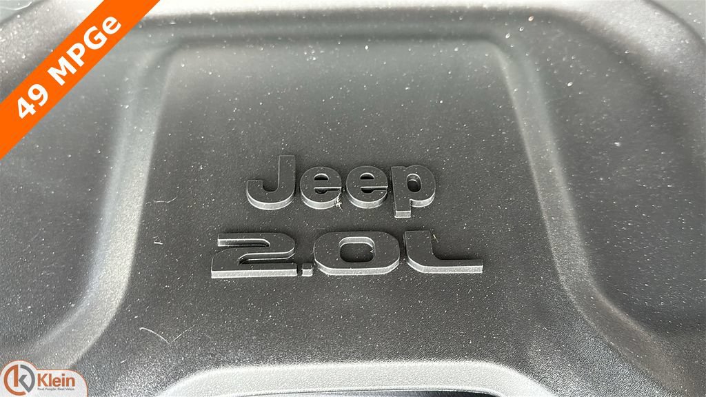Used 2025 Jeep Wrangler Unlimited Sahara AWD/4WD image 34