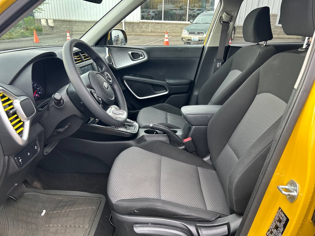 Used 2020 Kia Soul LX FWD image 5