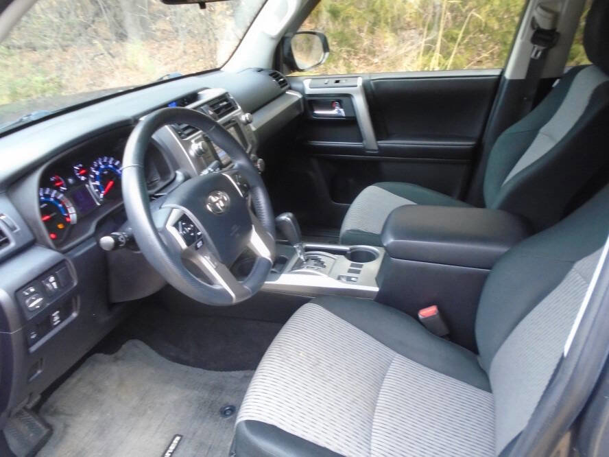 Used 2018 Toyota 4Runner SR5 image 10