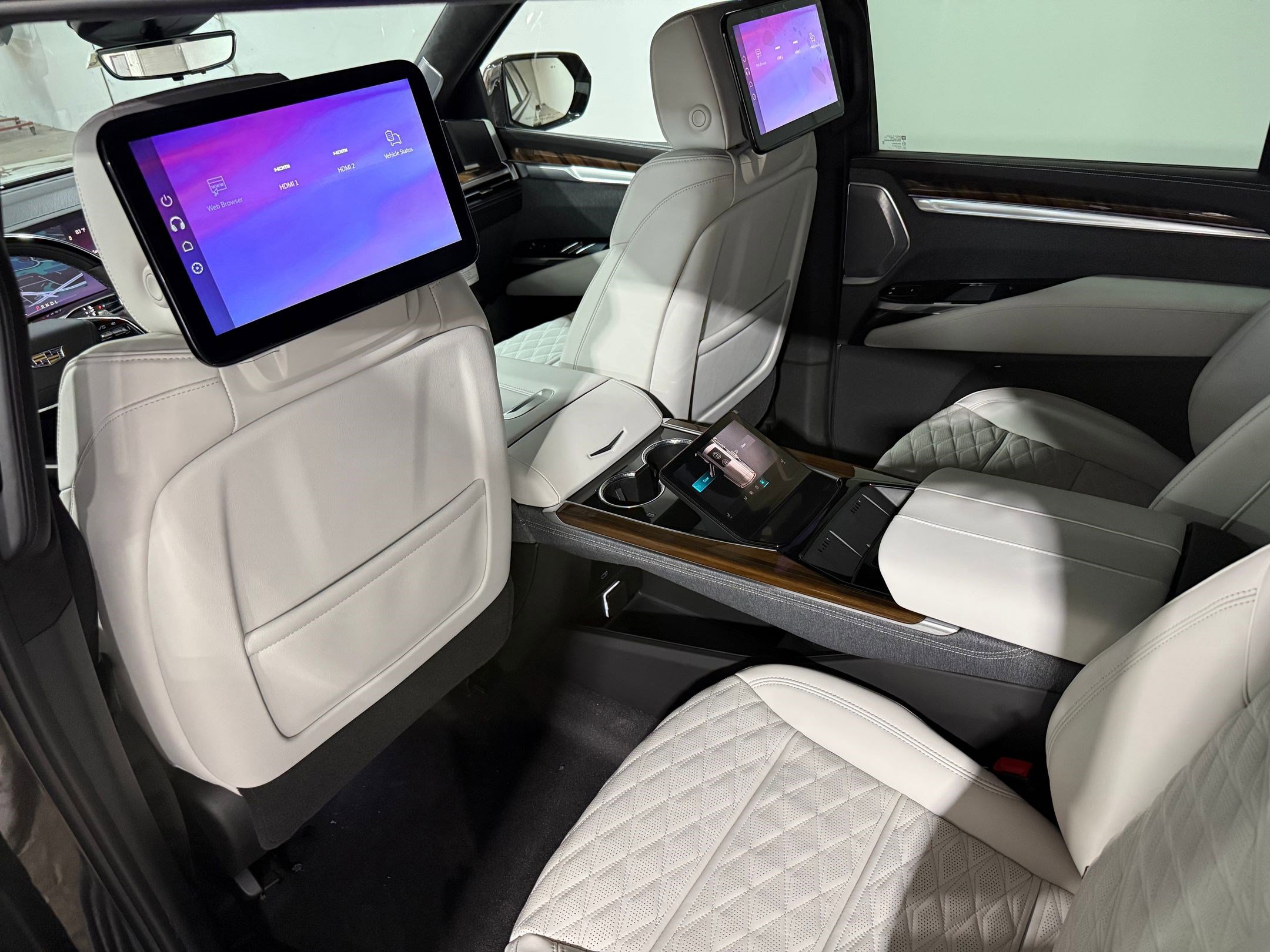 New 2026 Cadillac Escalade ESV Platinum Sport AWD/4WD image 47