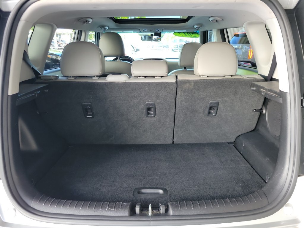 Used 2017 Kia Soul + w/ Primo Package FWD image 11