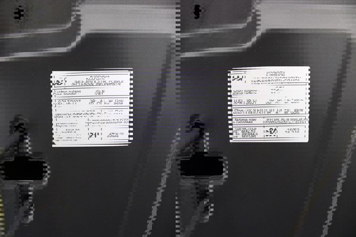 Used 2024 Kia Sorento LX image 36