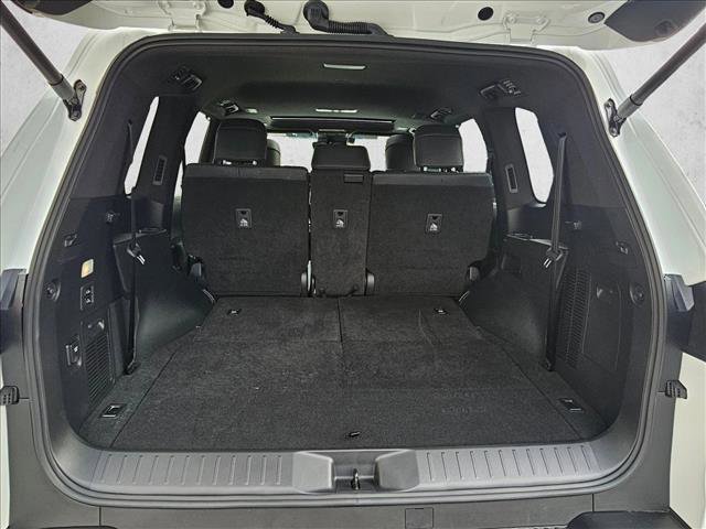 Used 2023 Lexus LX 600 F Sport image 13